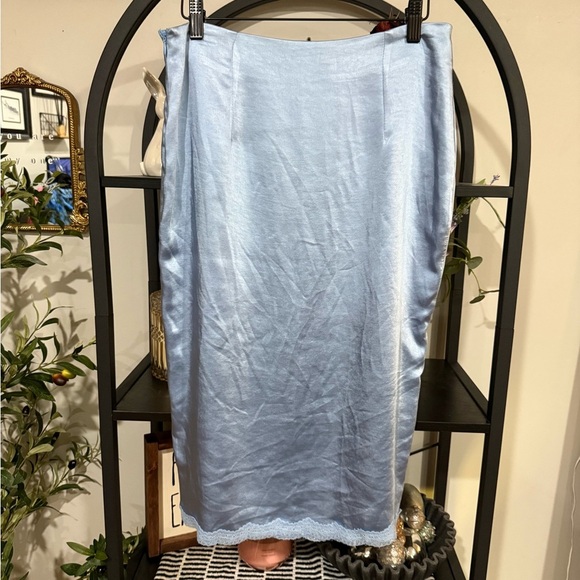 Lush Blue Pencil Midi Skirt with slit and lace detail size medium - Picture 5 of 8